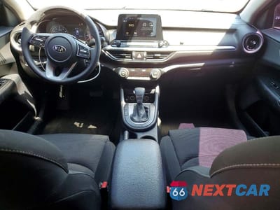 Zdjęcie 8 z 12 samochodu: 2019 KIA FORTE LXS VIN:3KPF24AD4KE069474 - miniatura