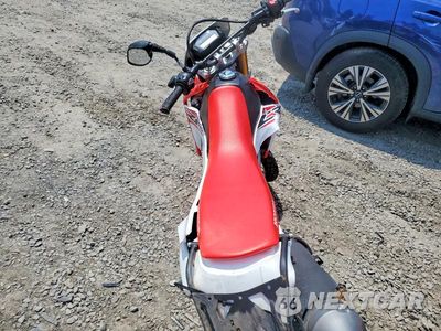 Zdjęcie 6 z 8 samochodu: 2015 HONDA CRF250 L VIN:MLHMD3818F5203537 - miniatura