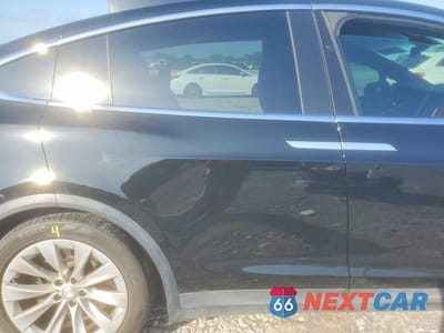 Zdjęcie 11 z 14 samochodu: 2019 TESLA MODEL X VIN:5YJXCAE20KF161376 - miniatura