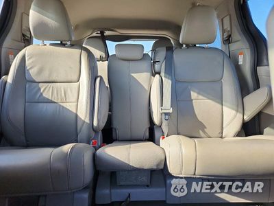 Zdjęcie 10 z 13 samochodu: 2018 TOYOTA SIENNA XLE PREMIUM 8-PASSENGER VIN:5TDYZ3DC5JS914578 - miniatura