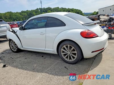 Drugie zdjęcie samochodu z przodu: 2018 VOLKSWAGEN BEETLE S VIN:3VWFD7AT4JM714189 - miniatura