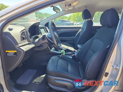 Zdjęcie 7 z 12 samochodu: 2018 HYUNDAI ELANTRA SEL VIN:5NPD84LF3JH275786 - miniatura
