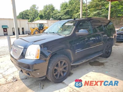 2013 GMC YUKON DENALI 1GKS2EEFXDR104093 - główne zdjęcie licytacji z USA - miniatura