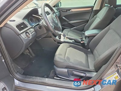 Zdjęcie 7 z 12 samochodu: 2014 VOLKSWAGEN PASSAT S VIN:1VWAT7A35EC052840 - miniatura
