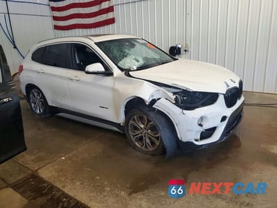 Czwarte zdjęcie samochodu z boku: 2017 BMW X1 SDRIVE28I VIN:WBXHU7C37H5H37190 - miniatura
