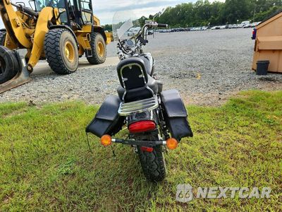 Czwarte zdjęcie samochodu z boku: 2006 HONDA VT1100 C VIN:1HFSC18086A000024 - miniatura