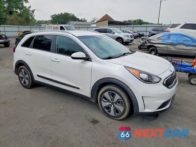 Czwarte zdjęcie samochodu z boku: 2018 KIA NIRO LX VIN:KNDCB3LC8J5119384 - miniatura