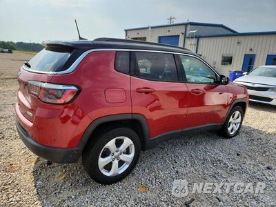 Trzecie zdjęcie samochodu z tyłu: 2018 JEEP COMPASS LATITUDE VIN:3C4NJCBB4JT227151 - miniatura