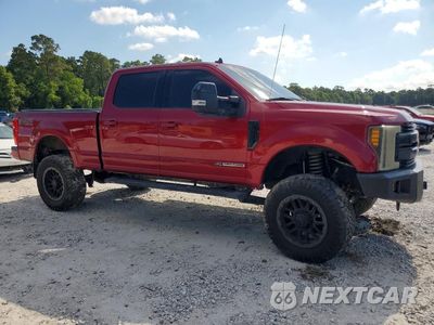 Czwarte zdjęcie samochodu z boku: 2019 FORD F350 SUPER DUTY VIN:1FT8W3BT6KEE41003 - miniatura