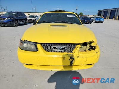 Piąte zdjęcie samochodu w środku: 2001 FORD MUSTANG VIN:1FAFP44461F114700 - miniatura