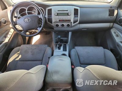Zdjęcie 8 z 12 samochodu: 2006 TOYOTA TACOMA DOUBLE CAB PRERUNNER LONG BED VIN:5TEKU72N96Z146372 - miniatura