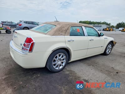 Trzecie zdjęcie samochodu z tyłu: 2008 CHRYSLER 300C VIN:2C3LA63HX8H124710 - miniatura