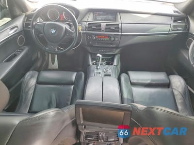 Zdjęcie 8 z 12 samochodu: 2011 BMW X5 M VIN:5YMGY0C53BLK26475 - miniatura