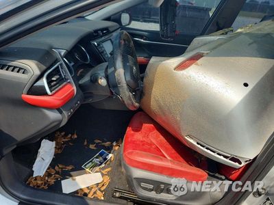 Zdjęcie 7 z 12 samochodu: 2018 TOYOTA CAMRY XSE VIN:4T1B61HK6JU137243 - miniatura