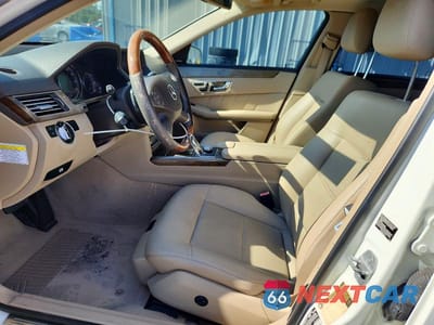 Zdjęcie 7 z 12 samochodu: 2010 MERCEDES-BENZ E 350 VIN:WDDHF5GB7AA173084 - miniatura