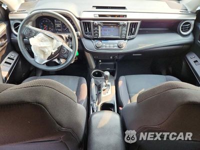 Zdjęcie 8 z 13 samochodu: 2017 TOYOTA RAV4 XLE VIN:2T3RFREV7HW654323 - miniatura