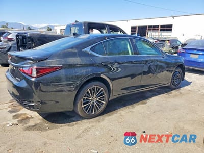 Trzecie zdjęcie samochodu z tyłu: 2025 LEXUS ES 300H BASE VIN:58ADA1C12SU070057 - miniatura