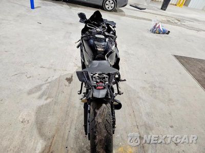 Zdjęcie 6 z 9 samochodu: 2020 YAMAHA YZFR6 VIN:JYARJ28E5LA007696 - miniatura