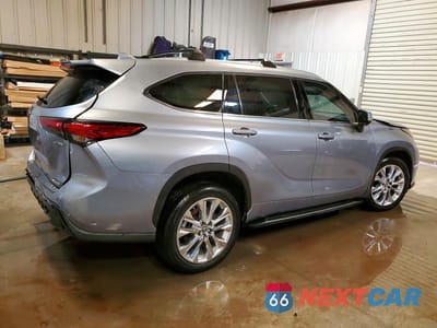 Trzecie zdjęcie samochodu z tyłu: 2023 TOYOTA HIGHLANDER HYBRID LIMITED VIN:5TDYARAH7PS518607 - miniatura