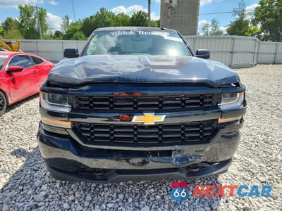 Piąte zdjęcie samochodu w środku: 2019 CHEVROLET SILVERADO LD K1500 CUSTOM VIN:2GCVKMEC8K1245307 - miniatura