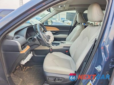 Zdjęcie 7 z 13 samochodu: 2024 TOYOTA GRAND HIGHLANDER LIMITED VIN:5TDAAAB53RS040583 - miniatura