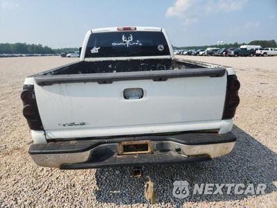 Zdjęcie 6 z 12 samochodu: 2004 CHEVROLET SILVERADO K1500 VIN:1GCEK19T34E120502 - miniatura