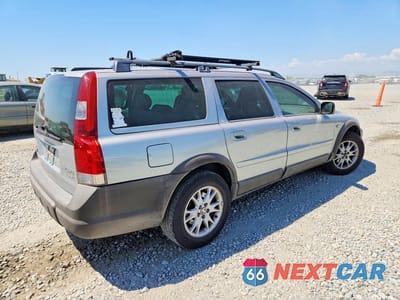 Trzecie zdjęcie samochodu z tyłu: 2004 VOLVO XC70 VIN:YV1SZ59H341163515 - miniatura
