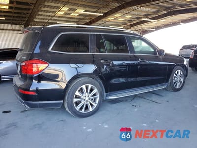 Trzecie zdjęcie samochodu z tyłu: 2014 MERCEDES-BENZ GL 450 4MATIC VIN:4JGDF7CE9EA415671 - miniatura