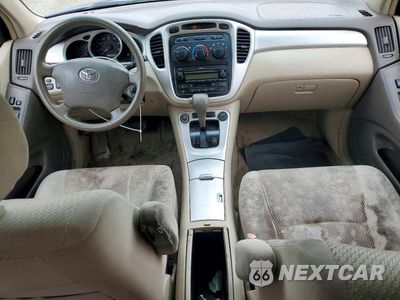 Zdjęcie 8 z 13 samochodu: 2006 TOYOTA HIGHLANDER BASE VIN:JTEEP21A860178943 - miniatura