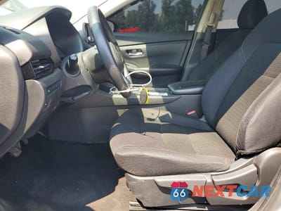 Zdjęcie 7 z 12 samochodu: 2020 NISSAN SENTRA S VIN:3N1AB8BV9LY295070 - miniatura