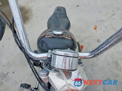 Piąte zdjęcie samochodu w środku: 2000 HARLEY-DAVIDSON XL883 VIN:1HD4CAM10YK137360 - miniatura