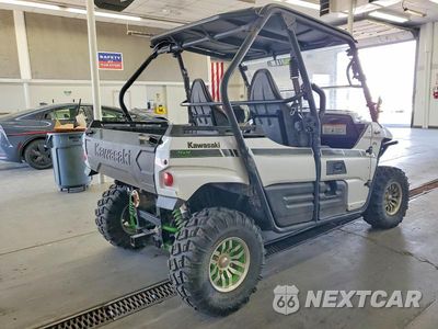 Czwarte zdjęcie samochodu z boku: 2015 KAWASAKI TERYX UTILITY VEHICLE VIN:JKBRFCC13FB502497 - miniatura