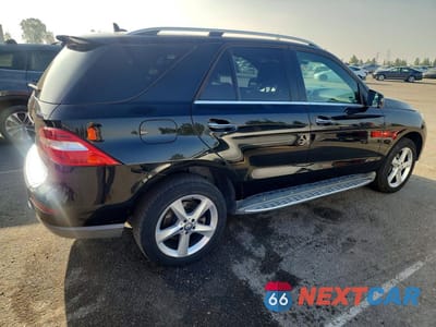 Trzecie zdjęcie samochodu z tyłu: 2013 MERCEDES-BENZ ML 350 4MATIC VIN:4JGDA2EB1DA200496 - miniatura
