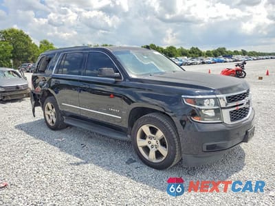 Czwarte zdjęcie samochodu z boku: 2016 CHEVROLET TAHOE C1500 LT VIN:1GNSCBKC6GR426355 - miniatura