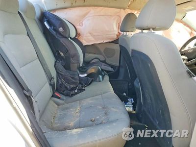 Zdjęcie 10 z 13 samochodu: 2019 HYUNDAI ELANTRA SEL VIN:5NPD84LF0KH434152 - miniatura