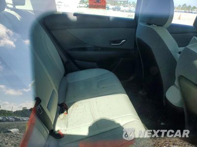 Zdjęcie 10 z 12 samochodu: 2023 HYUNDAI ELANTRA LIMITED VIN:KMHLP4AG1PU429383 - miniatura