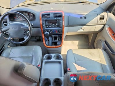 Zdjęcie 8 z 12 samochodu: 2005 KIA SEDONA LX VIN:KNDUP131256662030 - miniatura