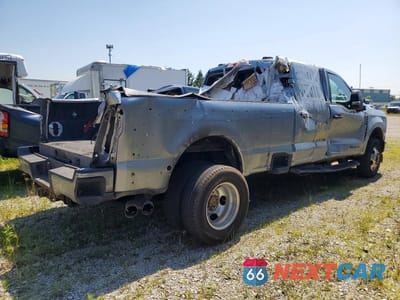 Trzecie zdjęcie samochodu z tyłu: 2023 FORD F350 SUPER DUTY VIN:1FT8W3DT1PEC34555 - miniatura