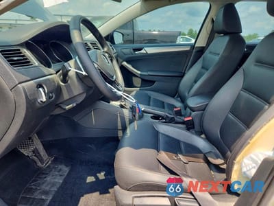Zdjęcie 7 z 13 samochodu: 2017 VOLKSWAGEN JETTA SE VIN:3VWDB7AJ3HM309365 - miniatura