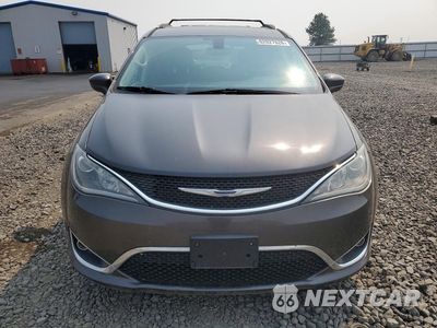 Piąte zdjęcie samochodu w środku: 2019 CHRYSLER PACIFICA TOURING L VIN:2C4RC1BG1KR665836 - miniatura