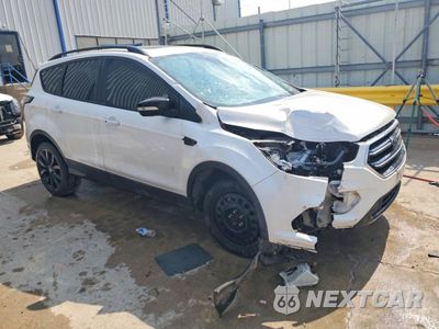 Czwarte zdjęcie samochodu z boku: 2017 FORD ESCAPE TITANIUM VIN:1FMCU0J91HUC08497 - miniatura