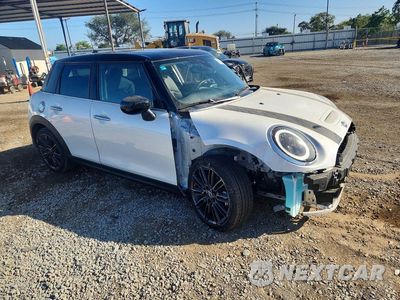 Czwarte zdjęcie samochodu z boku: 2024 MINI COOPER S VIN:WMW53DK0XR2W03859 - miniatura