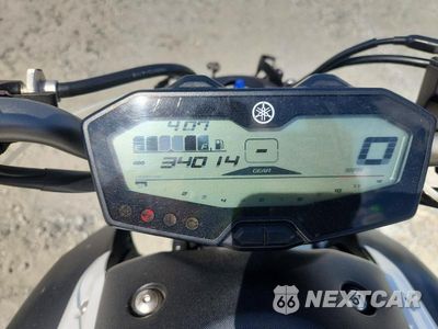 Zdjęcie 7 z 9 samochodu: 2015 YAMAHA FZ07 VIN:JYARM06E6FA003322 - miniatura
