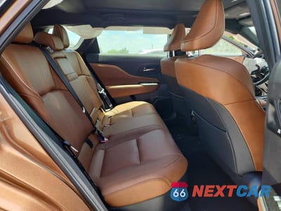 Zdjęcie 10 z 12 samochodu: 2025 TOYOTA CROWN SIGNIA LIMITED VIN:JTDACAAJ2S3029090 - miniatura