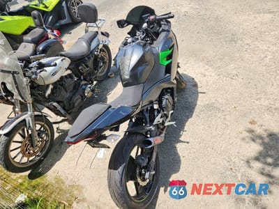 Zdjęcie 6 z 8 samochodu: 2023 KAWASAKI EX400 VIN:JKAEXKG16PDAS5724 - miniatura