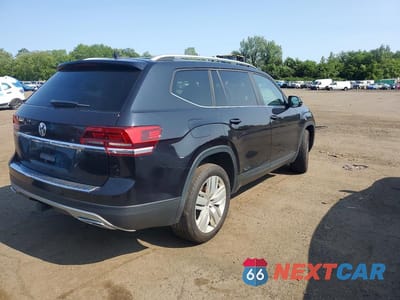 Trzecie zdjęcie samochodu z tyłu: 2019 VOLKSWAGEN ATLAS SE VIN:1V2UR2CA7KC578877 - miniatura