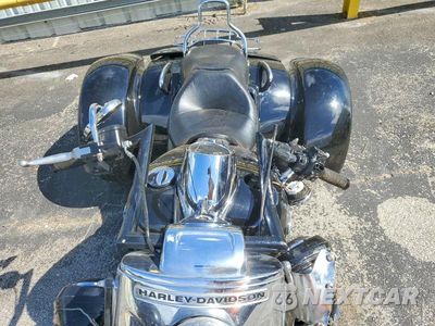 Piąte zdjęcie samochodu w środku: 2017 HARLEY-DAVIDSON FLRT FREE WHEELER VIN:1HD1MCC19HB850044 - miniatura
