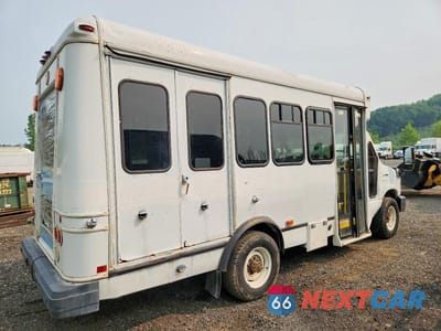 Czwarte zdjęcie samochodu z boku: 2014 FORD ECONOLINE E350 SUPER DUTY CUTAWAY VAN VIN:1FDEE3FL4EDA34397 - miniatura