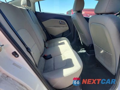 Zdjęcie 10 z 12 samochodu: 2014 KIA RIO LX VIN:KNADM4A32E6375802 - miniatura