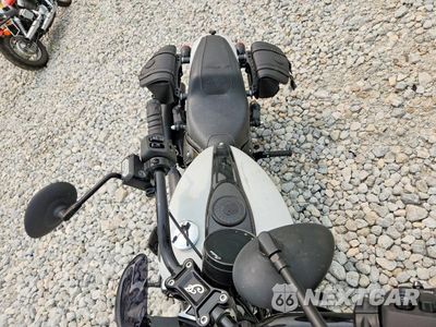Piąte zdjęcie samochodu w środku: 2024 INDIAN MOTORCYCLE CO. SPORT CHIEF VIN:56KDSDBH0R3016646 - miniatura